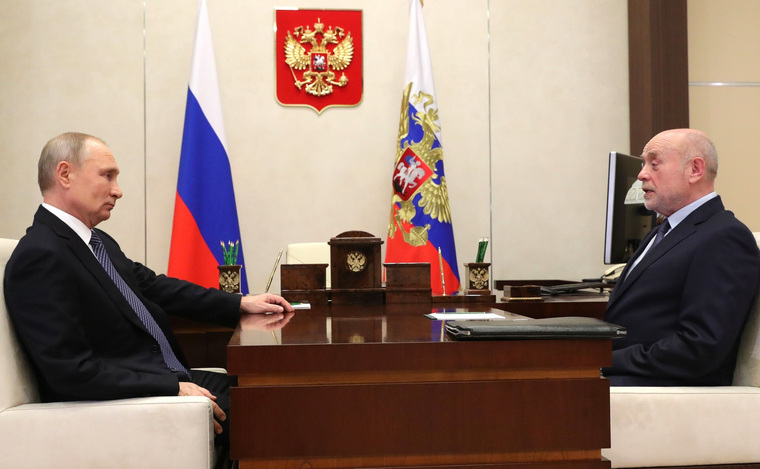 Владимир Путин публично встретился с Михаилом Фрадковым впервые за четыре года