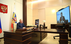 Владимир Путин общался с топ-менеджером по ВКС