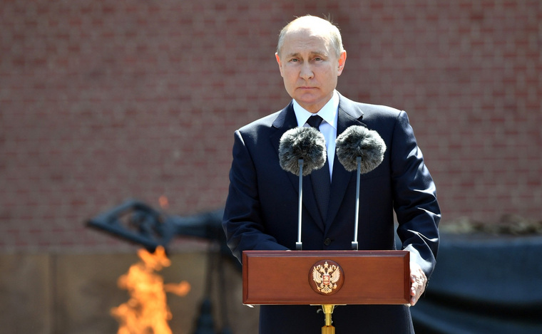 Владимир Путин в своей новой статье сделал акцент на вызовах, возникающих от расширения НАТО
