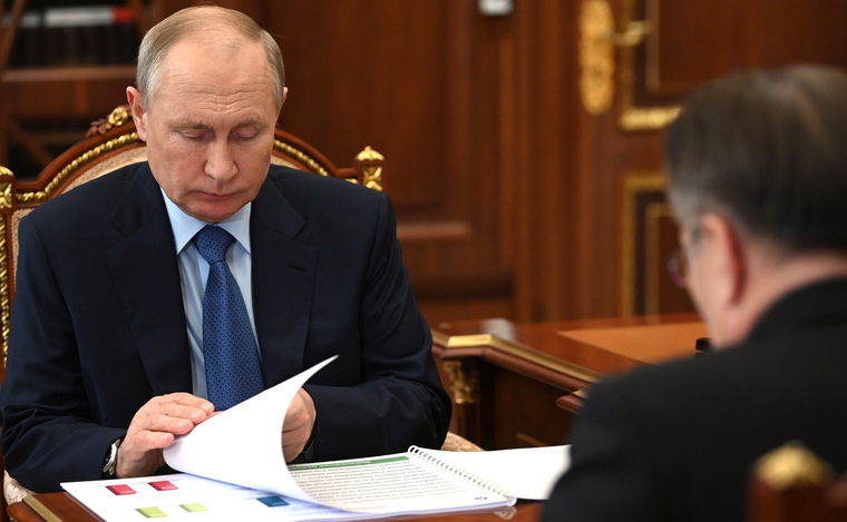 Владимир Путин согласовал возрождение транзитных перевозок по Севморпути