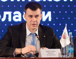 Алексей Текслер на собрании членов Челябинской областной общественной организации «Федерация Бокса Челябинской области». Челябинск