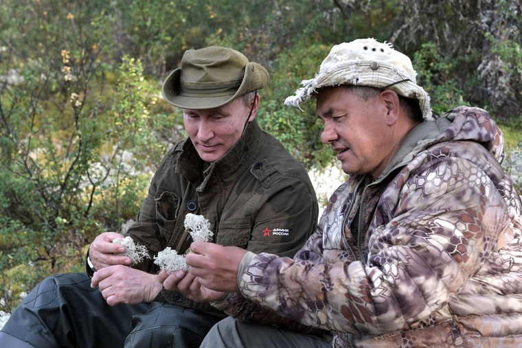 Отпуск Владимира Путина в Тыве, шойгу сергей, путин владимир, отпуск, река, рыбалка