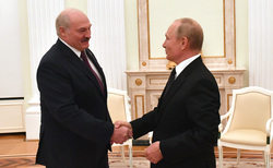 Александр Лукашенко приехал в Москву по просьбе Владимира Путина