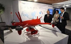 Перед началом заседания наблюдательного совета АСИ президенту РФ Владимиру Путину показали выставку лучших проектов