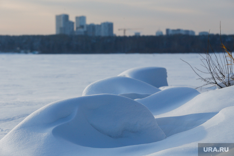Озеро Шарташ зимой. Екатеринбург