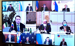 Во встрече участвовали члены правительства и руководители крупнейших российских компаний