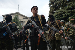 Ситуация на востоке Украины. Луганск. Захват здания МВД