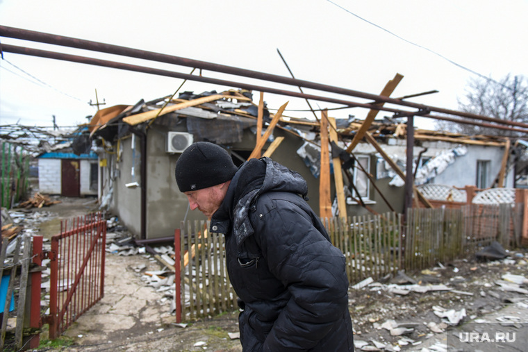 Раздача гуманитарной помощи российскими военными. Талакиевка, ДНР