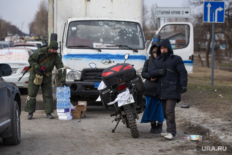 Эвакуация людей из осажденного Мариуполя. Украина