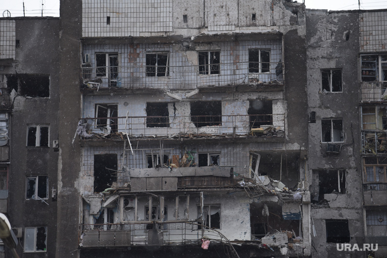 Эвакуация людей из осажденного Мариуполя. Украина, эвакуация, украина, мариуполь, беженцы, гуманитарная катастрофа, следы бомбандировки