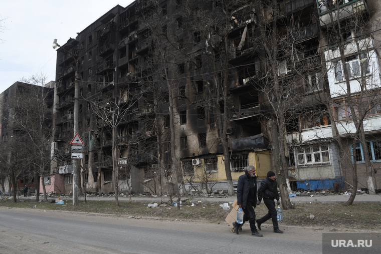 Мариуполь. Украина, пожарище, последствия, мариуполь, беженцы, жители, пострадавшие, обстрел, разрушения от взрыва, гуманитарная катастрофа