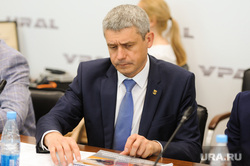 Федор Конюхов и Алексей Текслер на автозаводе Урал. Челябинская область, Миасс