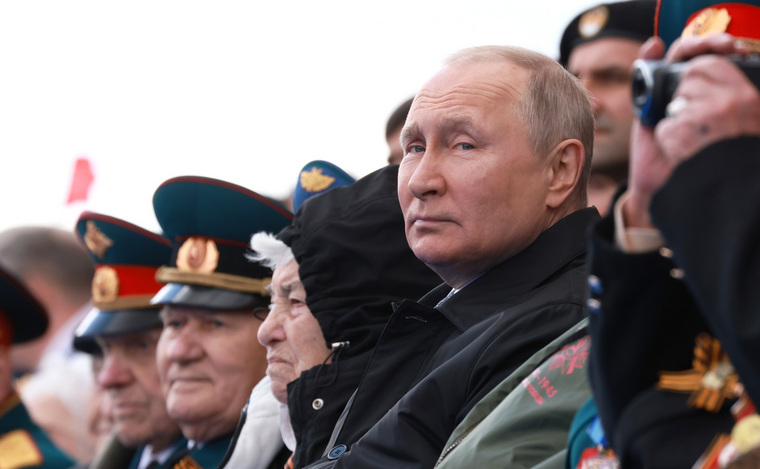 Президент РФ Владимир Путин показал актуальность и историческую значимость Дня Победы для России и для всего мира на фоне возрождения нацизма на Украине