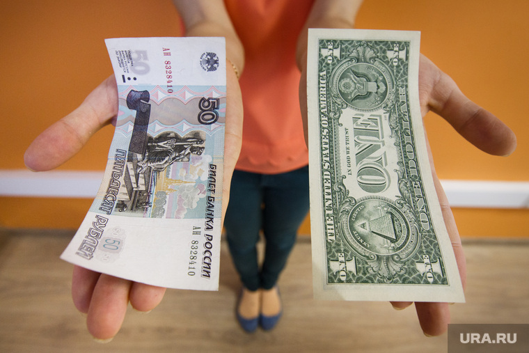 Власти готовятся к ослаблению курса рубля