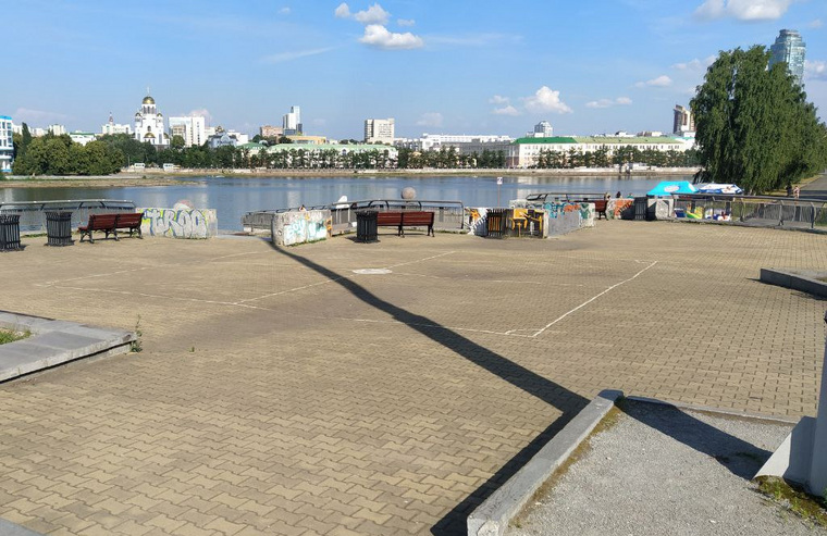 Точные сроки реконструкции Октябрьской площади неясны
