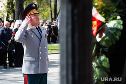 Торжественная церемония возложения цветов к памятнику маршалу Жукову. Екатеринбург