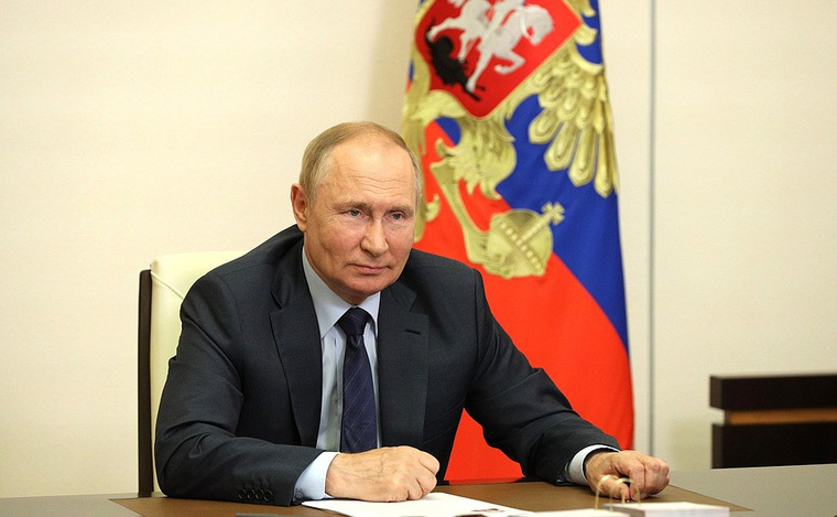 Владимир Путин поручил губернаторам побороть пьянство среди населения