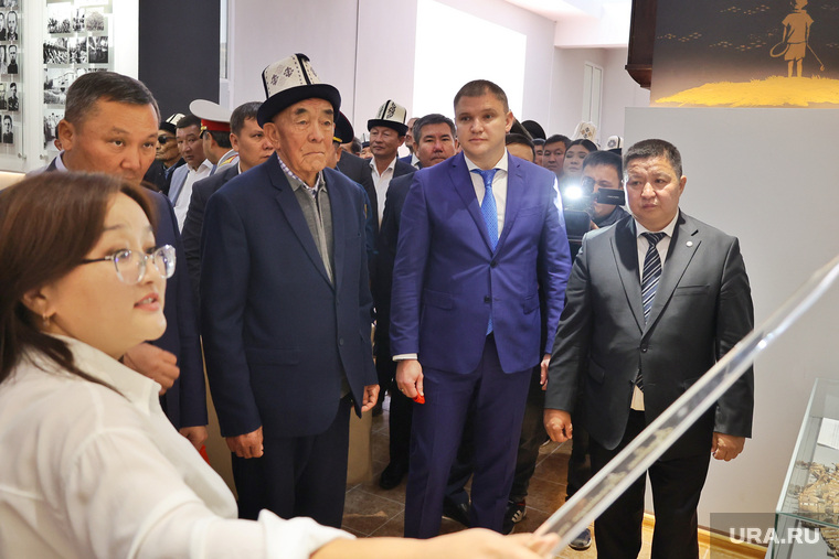 Открытие музея Чолпонбая Тулебердиева. Бишкек