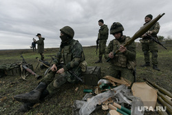 Мобилизованные резервисты на полигоне в Донецкой области. ДНР