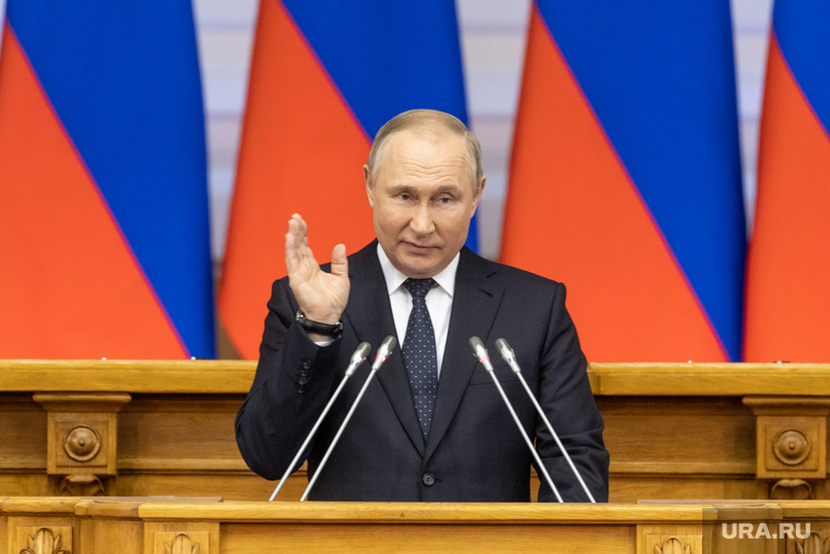 Путин отложил осенний губернаторопад