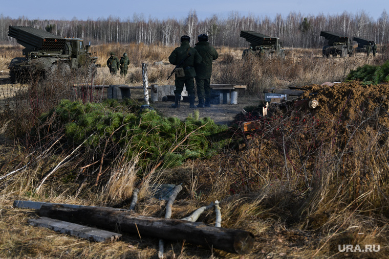 Тренировочные стрельбы мобилизованных с Центрального военного округа на полигоне Еланский. Свердловская область