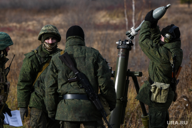 Тренировочные стрельбы мобилизованных с Центрального военного округа на полигоне Еланский. Свердловская область