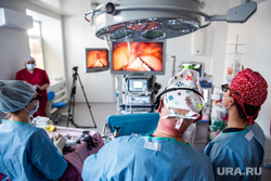 Хирургическая операция с помощью роботизированного ассистента в ГКБ №40. Екатернибург