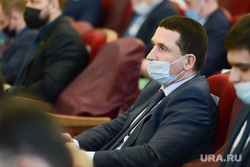 Депутаты в масках на Законодательном собрании. Челябинск