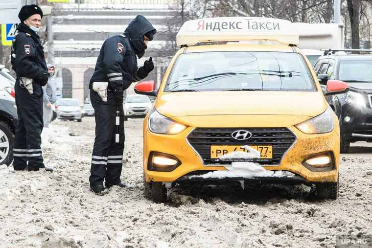 Силовики Свердловской области остро нуждаются в водителях