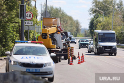 Установка светофора на перекрестке шоссе Тюнина и улицы Свободы. Курган