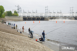 Рыбаки на Камской ГЭС. Пермь
