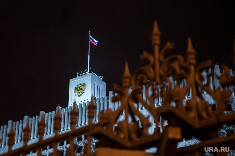 Москва, разное., белый дом, решетка, здание правительства рф, флаг россии, Дом Правительства Российской Федерации