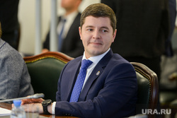Губернатор Артюхов сам планирует сократить расходы на региональный парламент