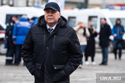 Торжественная церемония передачи машин скорой медицинской помощи на  Площади 1905 года. Екатеринбург