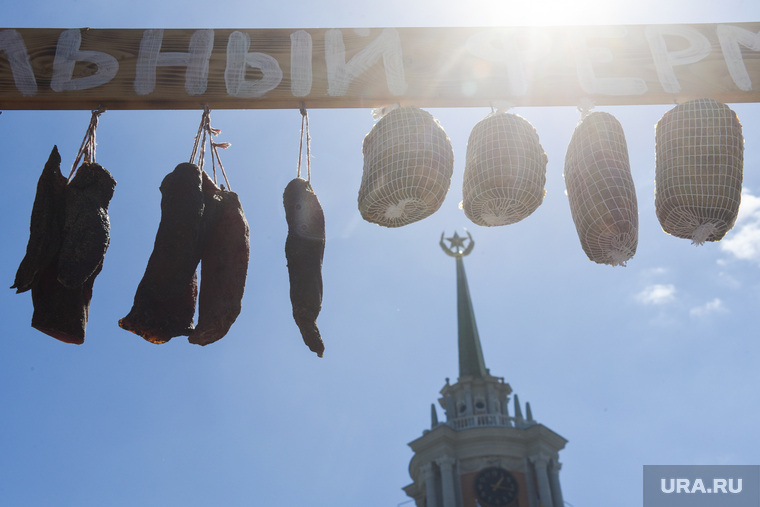 Фестиваль барбекю на Площади 1905 года. Екатеринбург, колбаса, еда, мясо