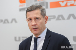 Депутаты заксобрания  на автозаводе «Урал» в Миассе. Челябинск