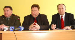 При Владимире Воротникове (по центру) появился первый информационный центр УВД Свердловска