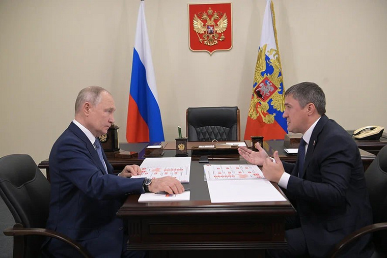 Дмитрий Махонин рассказал Владимиру Путину о социально-экономических успехах края