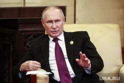 Президент России Владимир Путин на переговорах с лидерами зарубежных стран. Пекин