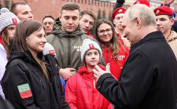 Девушка из Запорожской области поблагодарила президента за решение начать спецоперацию