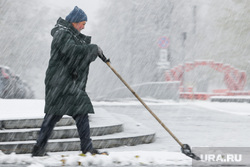 Снег в городе. Екатеринбург