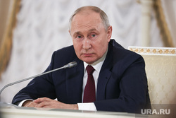 Президент России Владимир Путин на итоговой пресс-конференции саммита "Россия-Африка". Санкт-Петербург