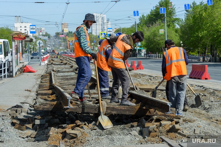 Замена рельсового полотна на Свердловском проспекте. Челябинск
