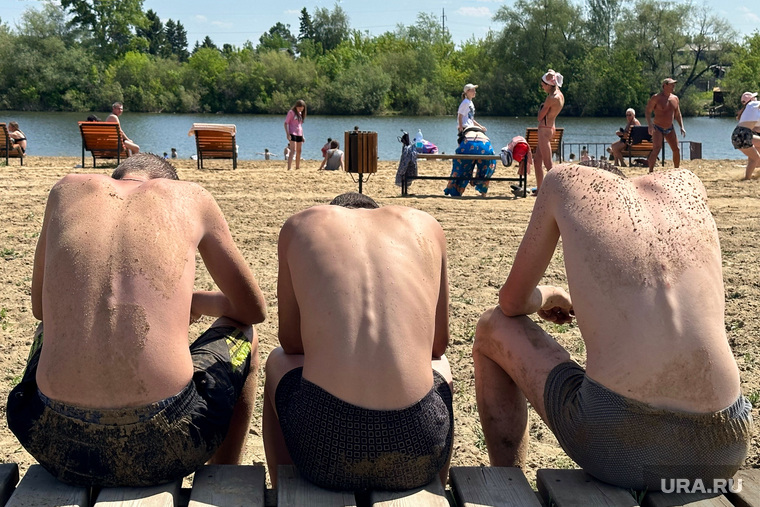 Пляж Бабьи пески. Курган