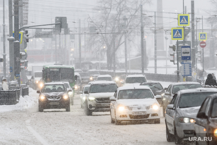 Снегопад в Екатеринбурге. Екатеринбург