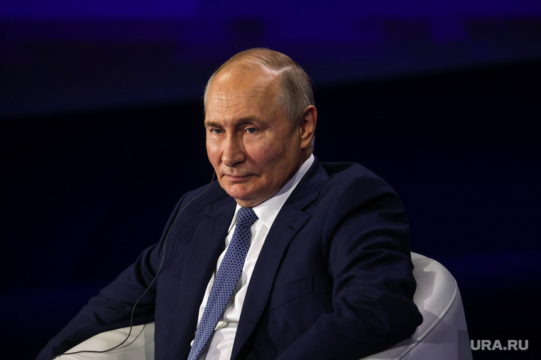 Владимир Путин на Третьей Международной олимпиаде по финансовой безопасности. Сочи, путин владимир