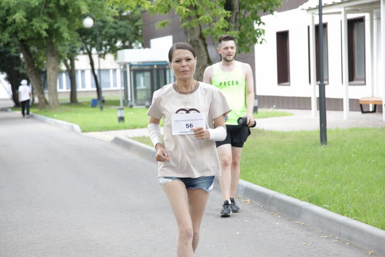 Альбина Хенсртдинова является активной участницей Всероссийского полумарафона «Забег РФ»
