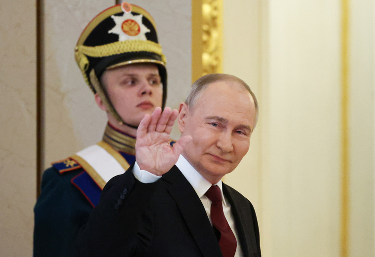Путин присягнул России, элиты — Путину