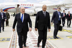 Прибытие главы правительства РФ в Туркменистан