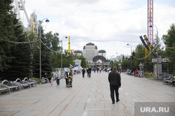 Открытие городских парков после ослабления карантина. Тюмень